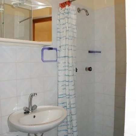 In With Seaview, Terrace, Air Condition, Wifi Lejlighed *