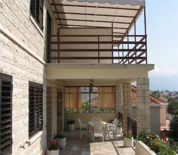 Apartman In With Seaview, Terrace, Air Condition, Wifi *