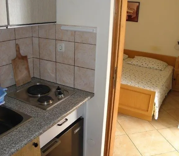 In With Seaview, Terrace, Air Condition, Wifi *